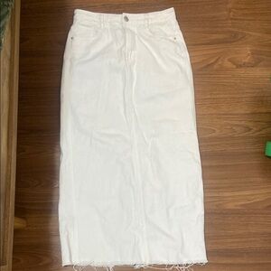 Elegant White Denim Skirt
